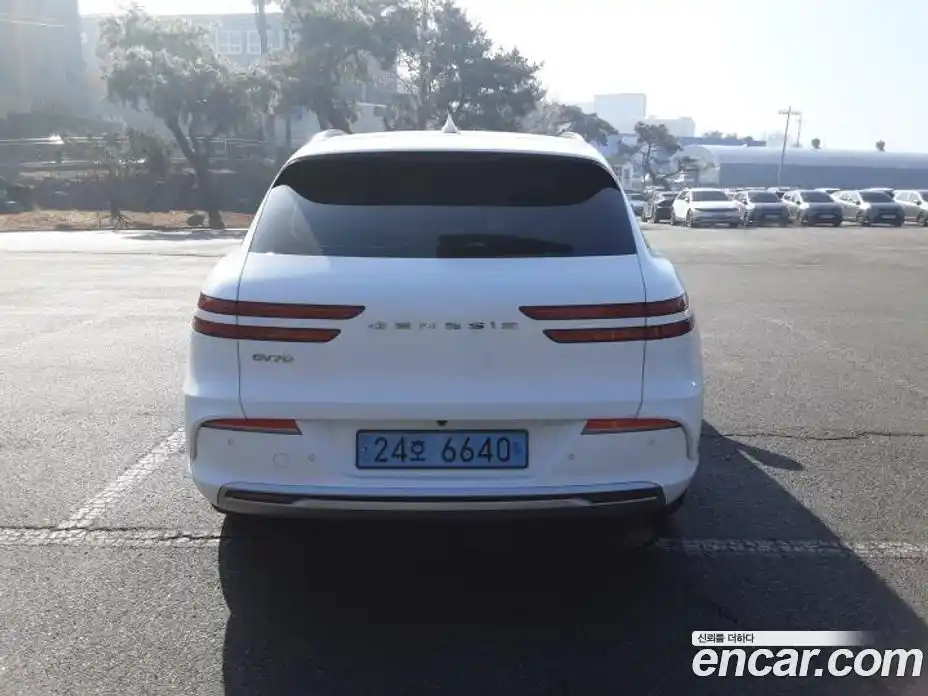 Genesis GV70 2022 0.4 Автомат в Москве № 523862, фото 4