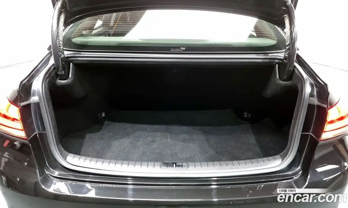 Genesis G80 2018 3.3 Автомат в Москве № 524173, фото 20