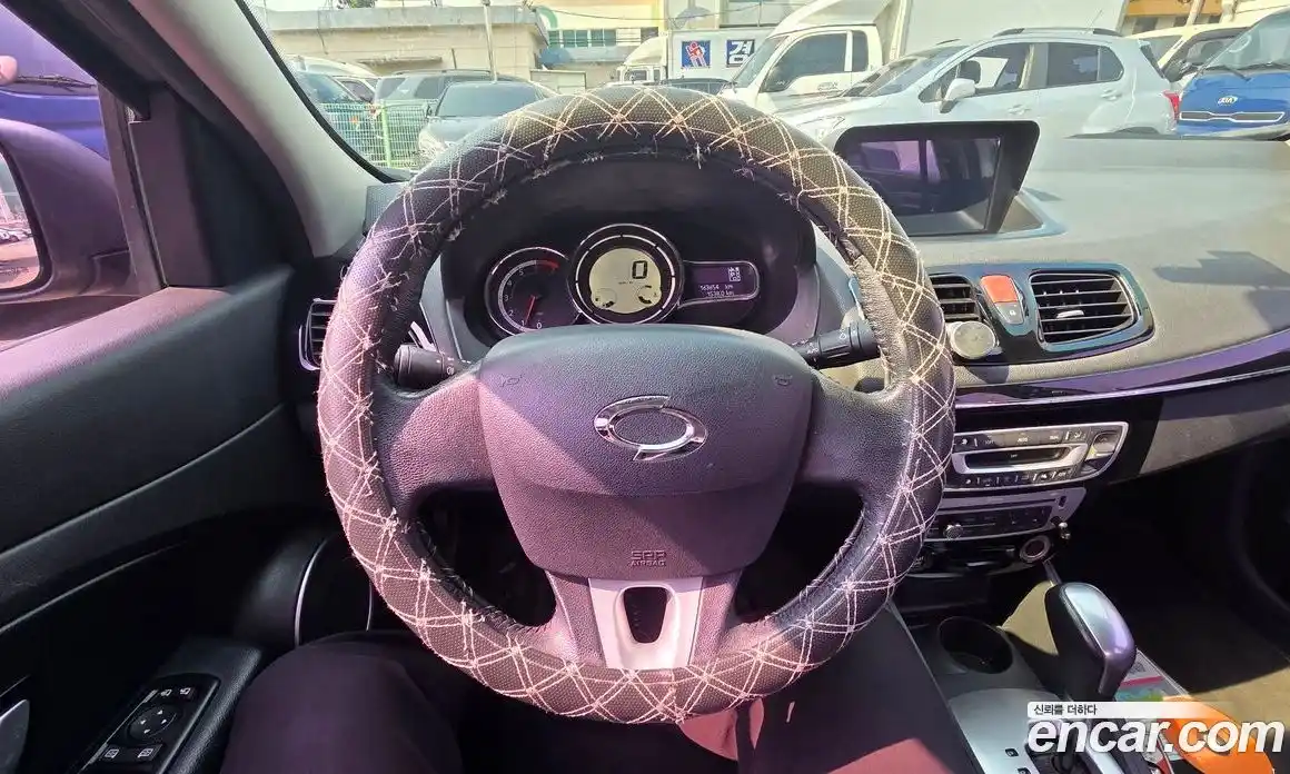 Renault SM3 2016 1.6 Автомат в Москве № 524601, фото 12