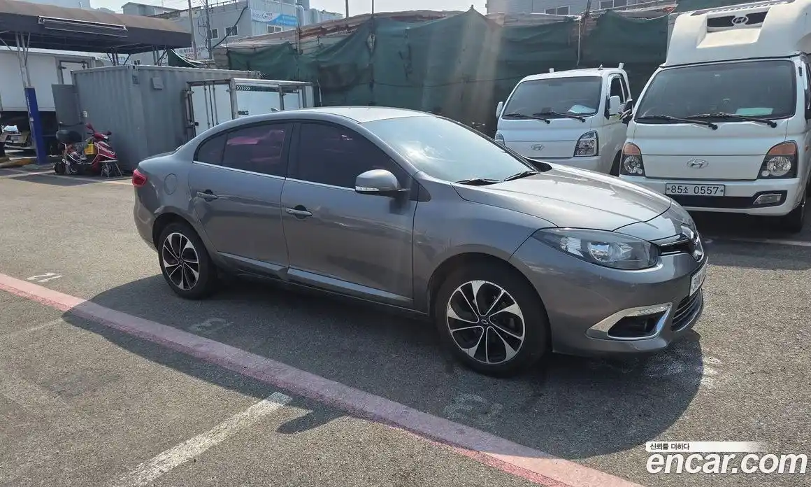 Renault SM3 2016 1.6 Автомат в Москве № 524601, фото 3