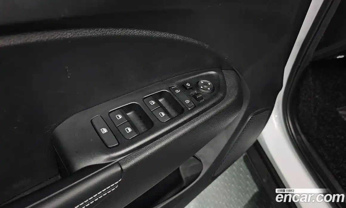 Hyundai Venue 2022 1.6 Автомат в Москве № 530831, фото 17