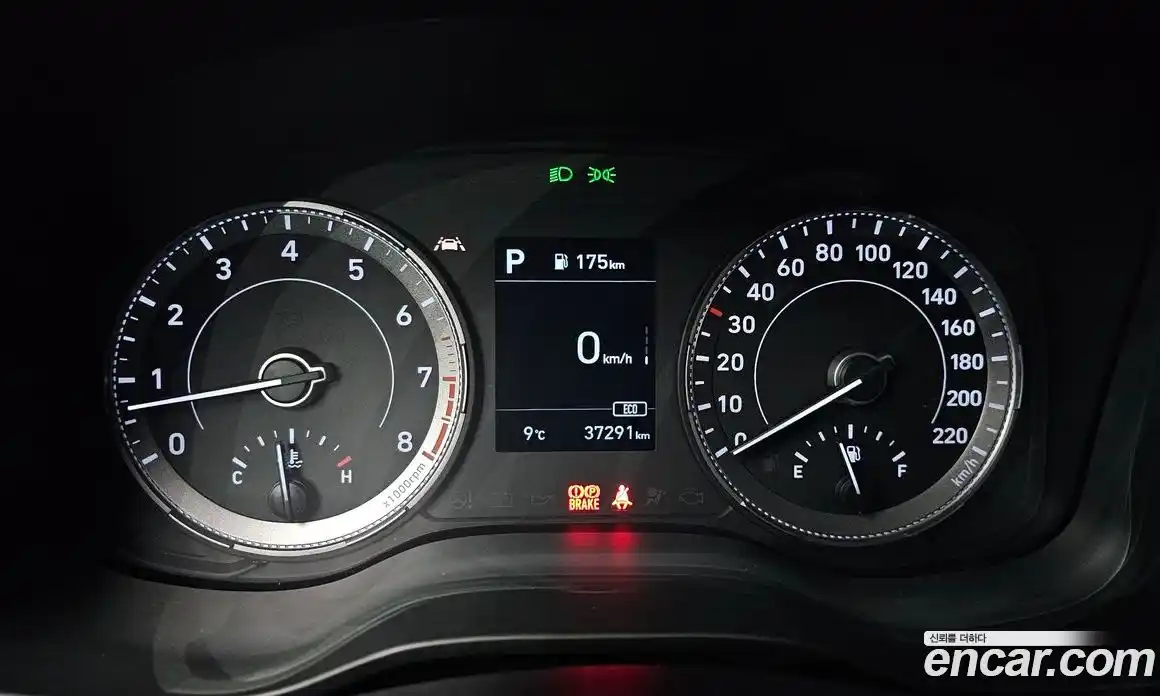 Hyundai Venue 2022 1.6 Автомат в Москве № 530831, фото 8