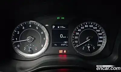 Hyundai Venue 2022 1.6 Автомат в Москве № 530831, миниатюра 8