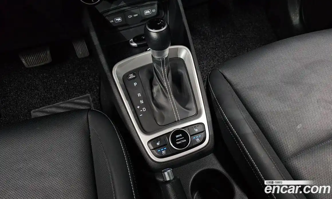 Hyundai Venue 2022 1.6 Автомат в Москве № 530831, фото 9