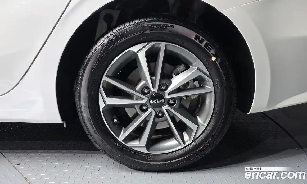 Kia K3 2024 1.6 Автомат в Москве № 531617, фото 5