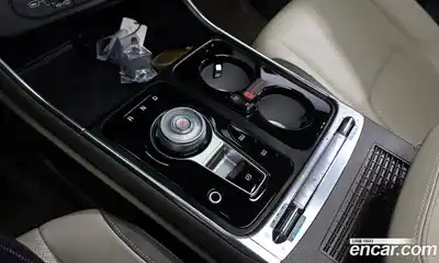 Kia Canival 2024 1.6 Автомат в Москве № 532603, миниатюра 9