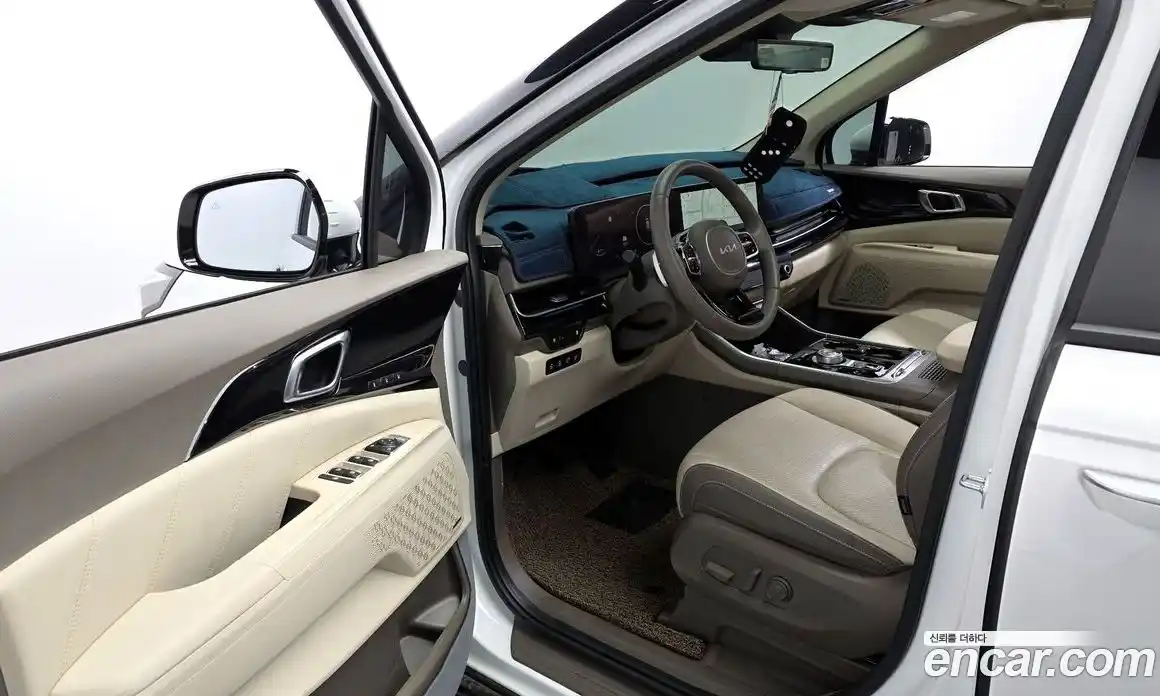 Kia Canival 2024 1.6 Автомат в Москве № 532603, фото 10