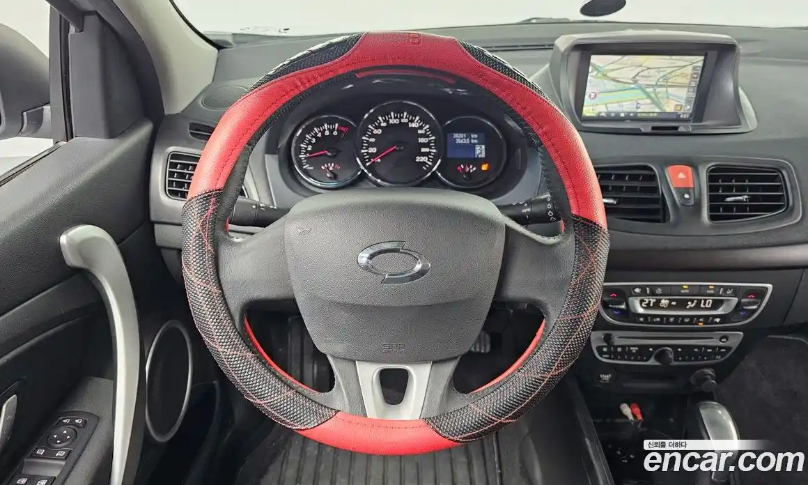 Renault SM3 2010 1.6 Автомат в Москве № 533449, фото 13