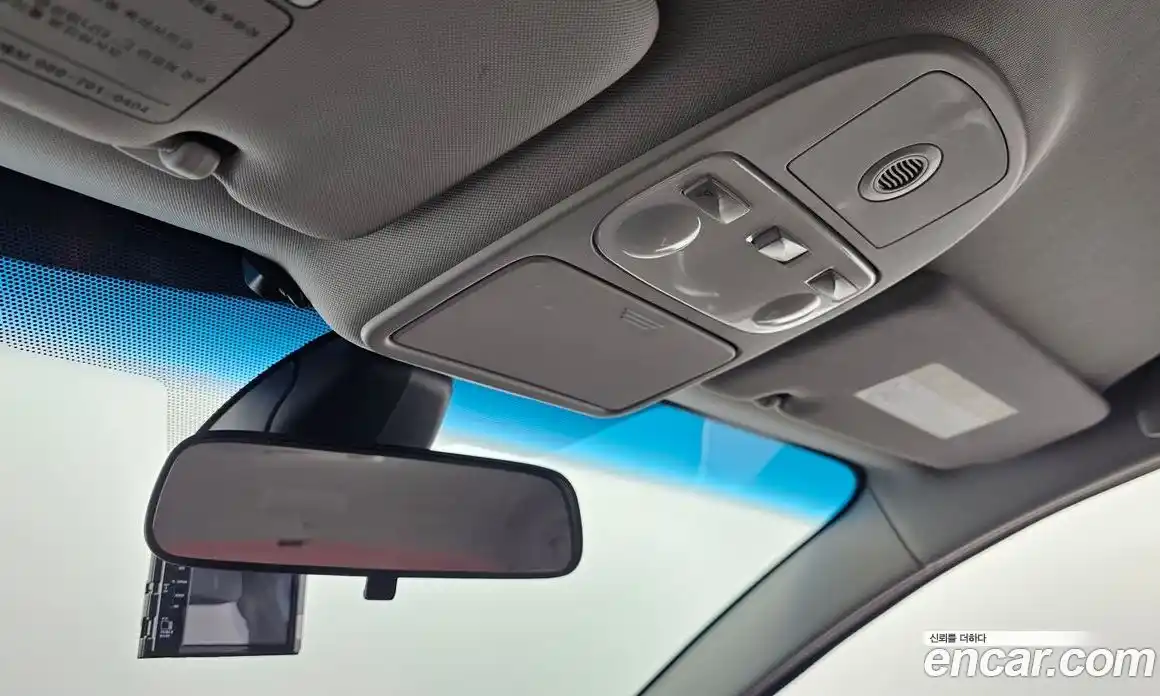 Renault SM3 2010 1.6 Автомат в Москве № 533449, фото 17