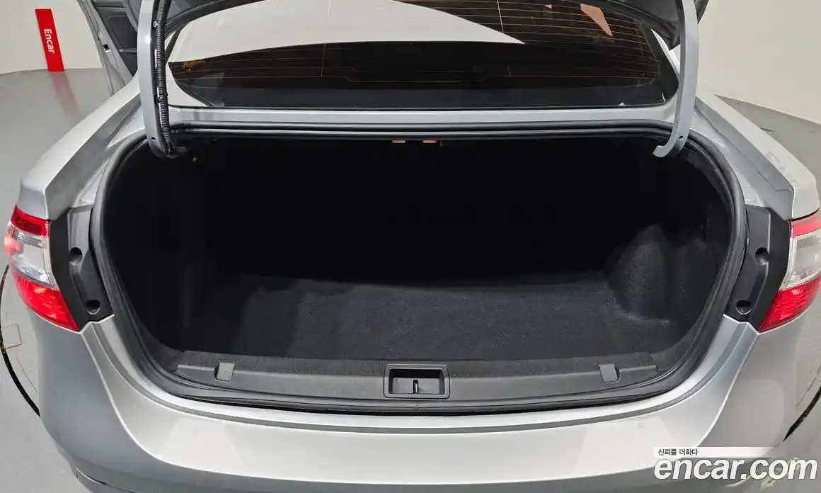 Renault SM3 2010 1.6 Автомат в Москве № 533449, фото 20