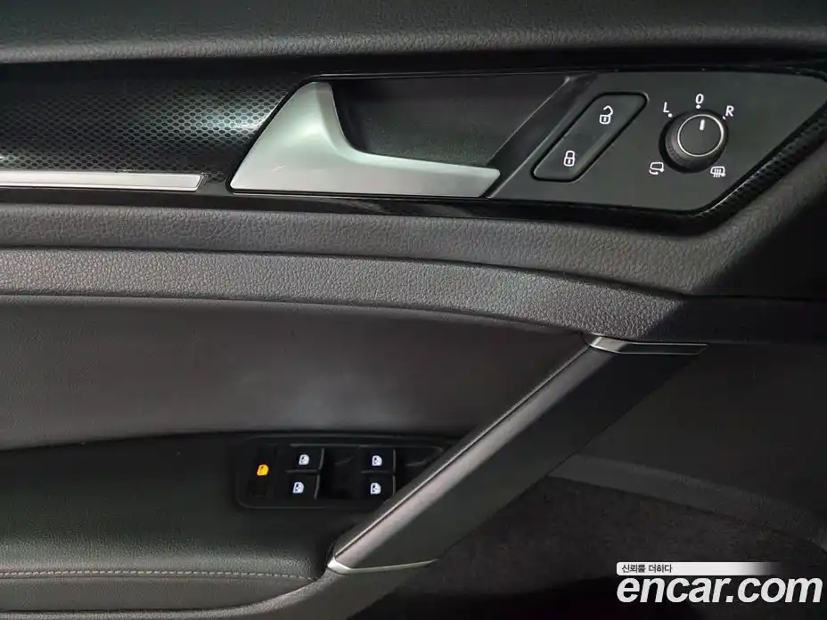 Volkswagen Golf 2016 2.0 Автомат в Москве № 534478, фото 13