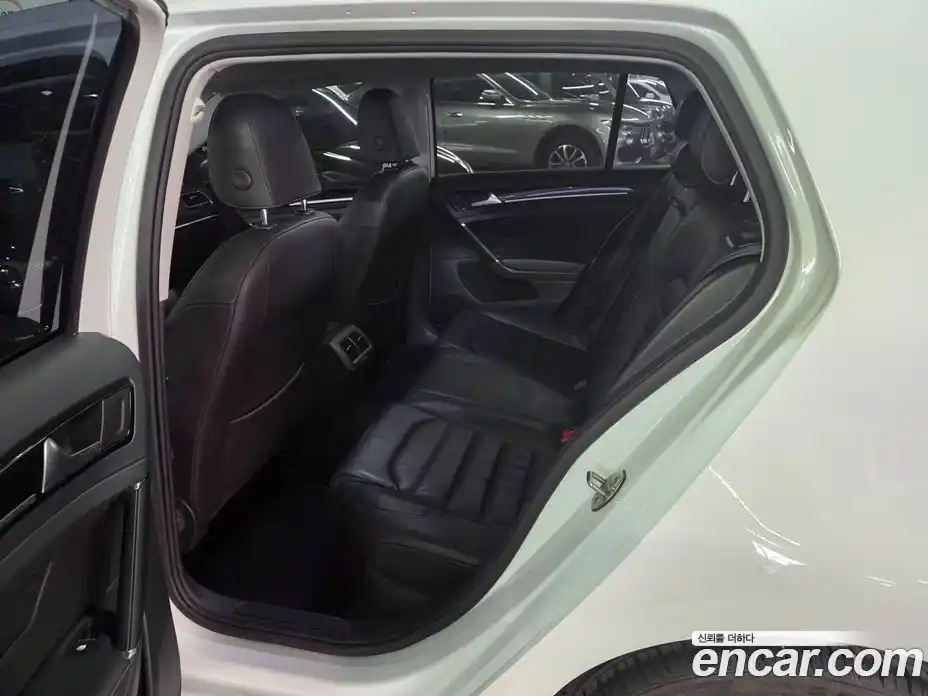 Volkswagen Golf 2016 2.0 Автомат в Москве № 534478, фото 17