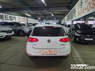 Volkswagen Golf 2016 2.0 Автомат в Москве № 534478, миниатюра 4
