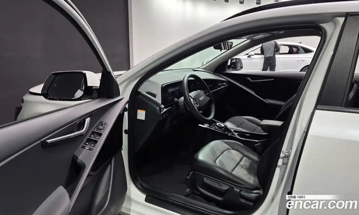 Kia Niro 2023 0.2 Автомат в Москве № 535008, фото 11