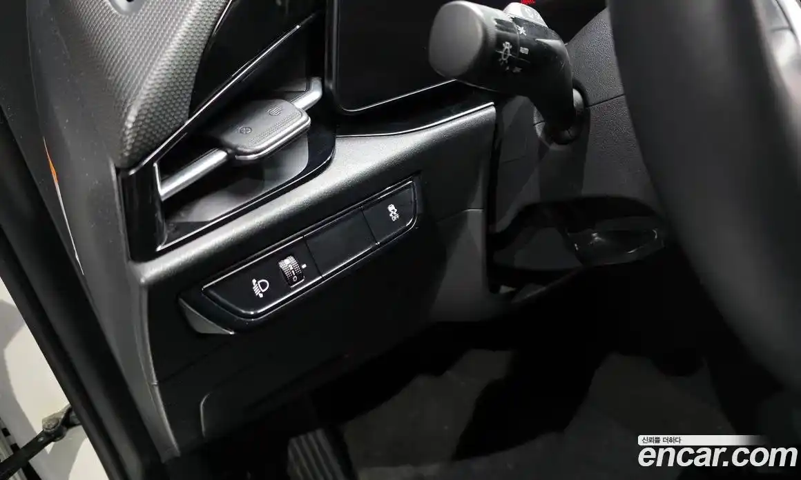 Kia Niro 2023 0.2 Автомат в Москве № 535008, фото 19