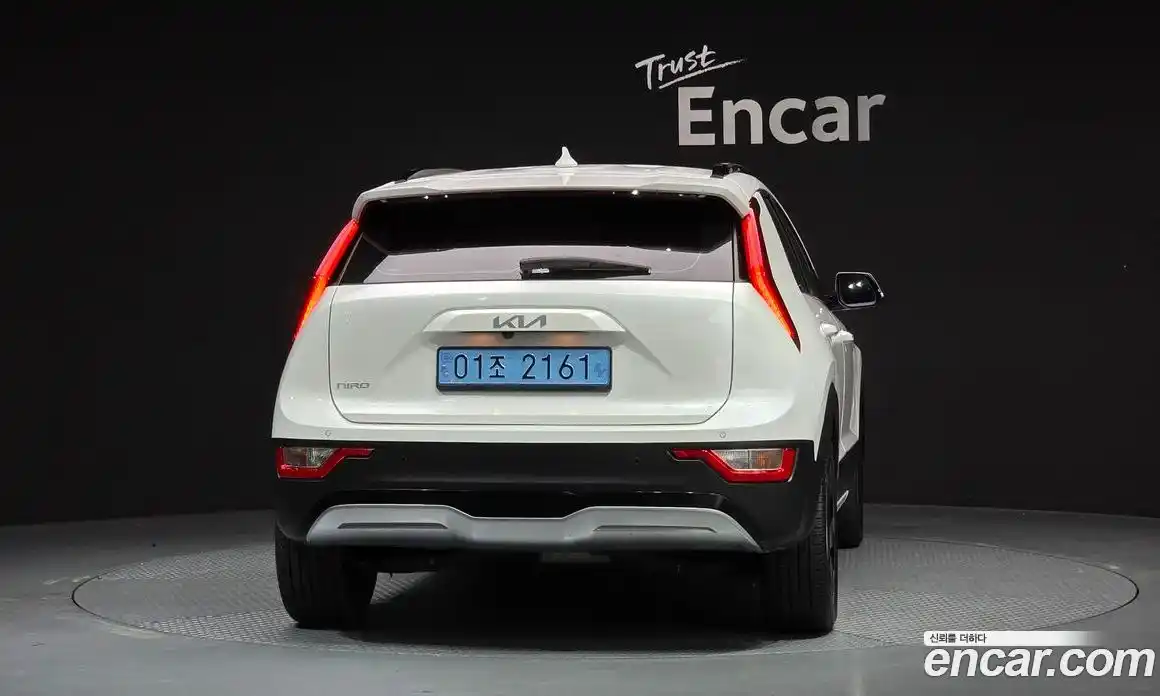 Kia Niro 2023 0.2 Автомат в Москве № 535008, фото 4