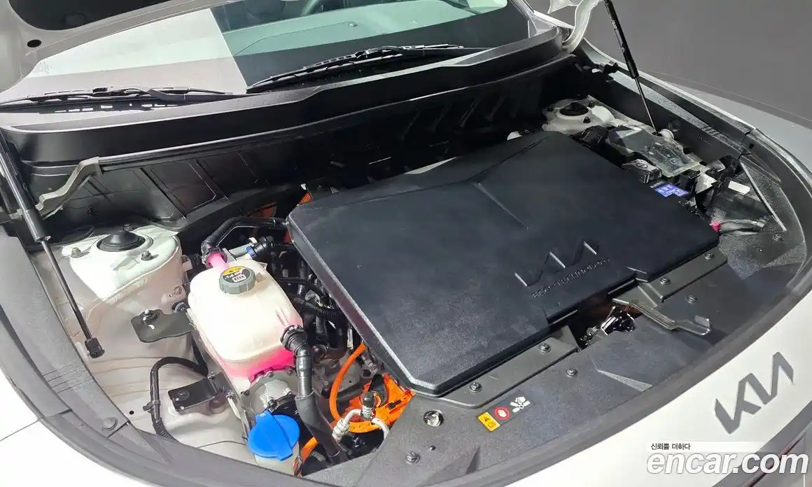 Kia Niro 2023 0.2 Автомат в Москве № 535008, фото 6