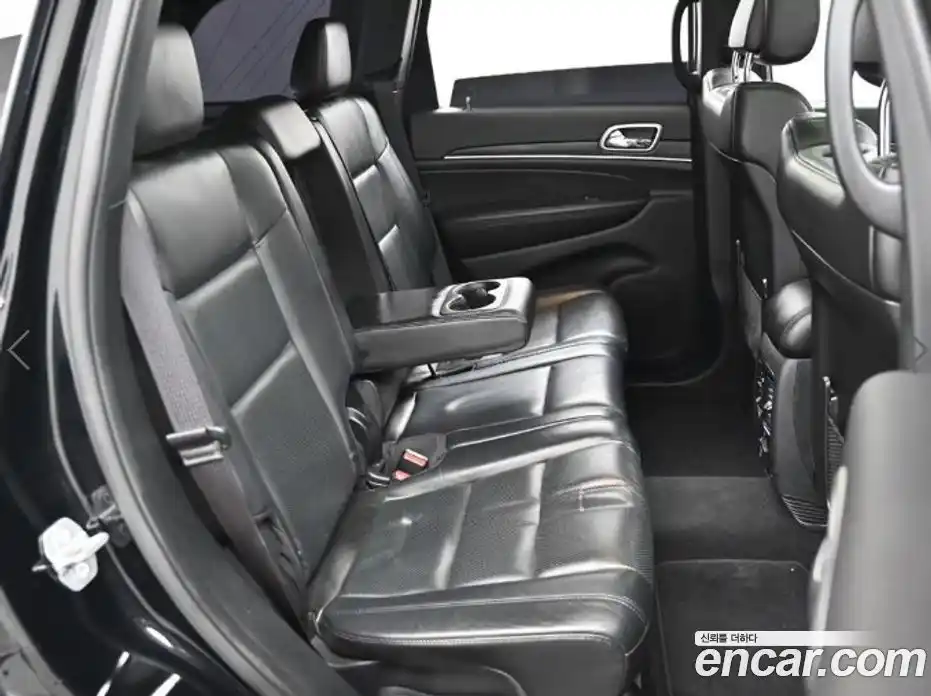 Jeep Cherokee 2019 3.6 Автомат в Москве № 535347, фото 12