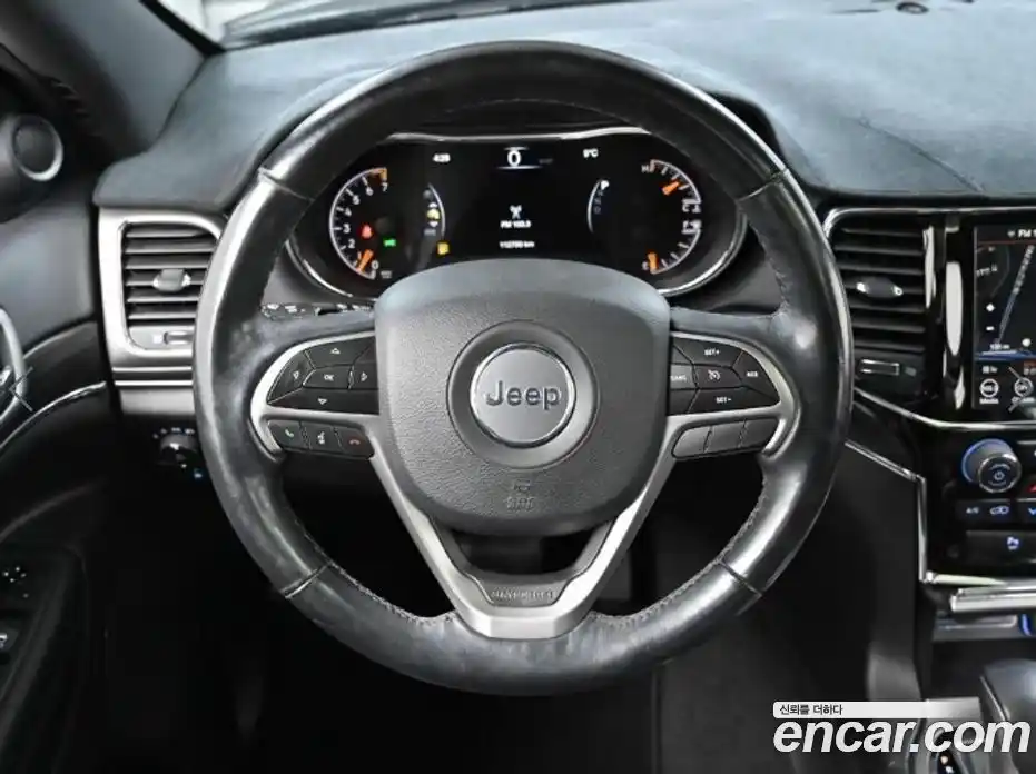 Jeep Cherokee 2019 3.6 Автомат в Москве № 535347, фото 13