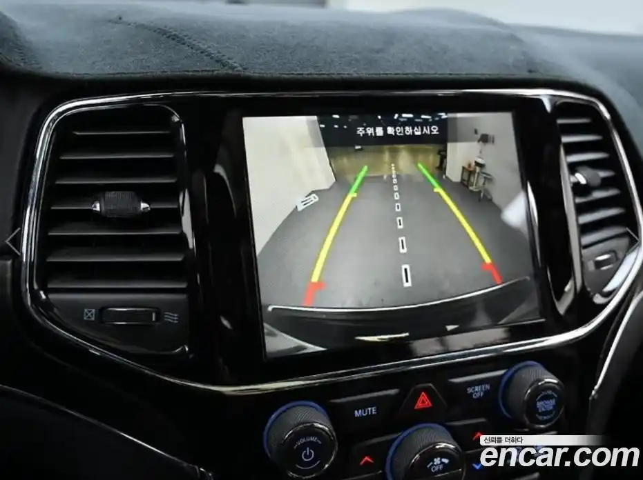 Jeep Cherokee 2019 3.6 Автомат в Москве № 535347, фото 15