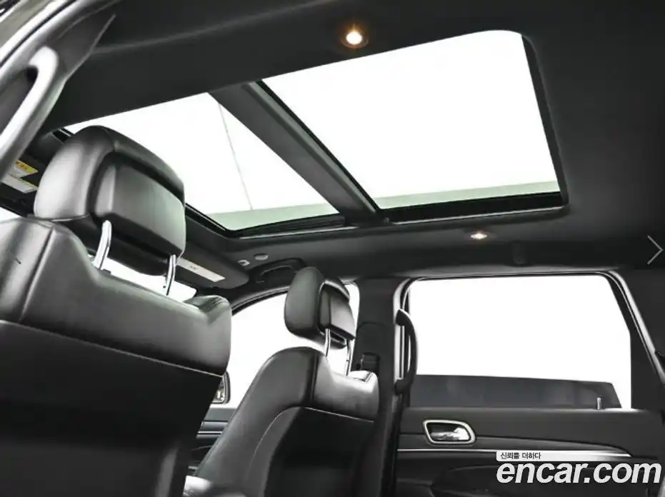 Jeep Cherokee 2019 3.6 Автомат в Москве № 535347, фото 18