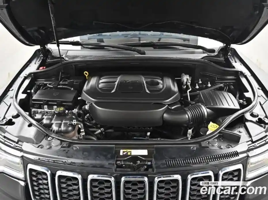 Jeep Cherokee 2019 3.6 Автомат в Москве № 535347, фото 6