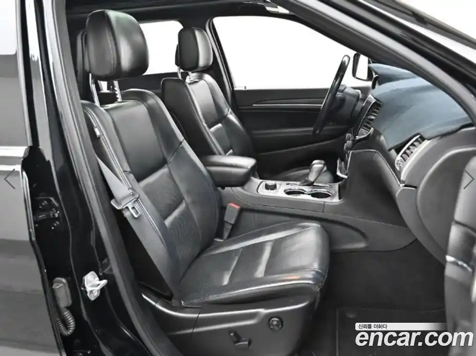 Jeep Cherokee 2019 3.6 Автомат в Москве № 535347, фото 10