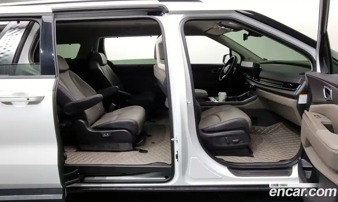 Kia Canival 2025 1.6 Автомат в Москве № 53574, фото 11