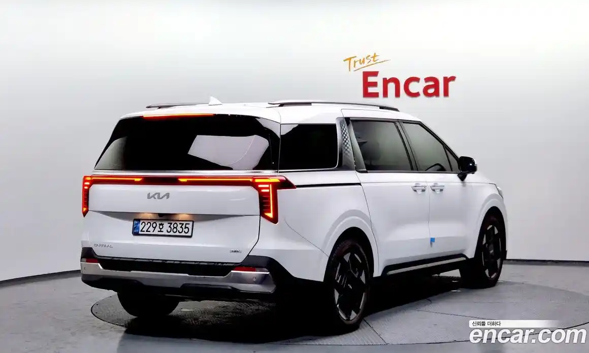 Kia Canival 2025 1.6 Автомат в Москве № 53574, фото 2