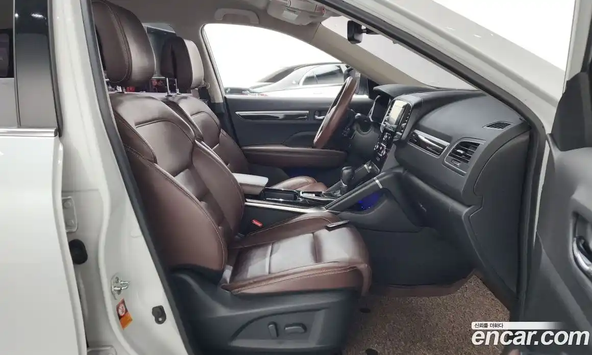 Renault QM6 2017 2.0 Автомат в Москве № 536004, фото 11