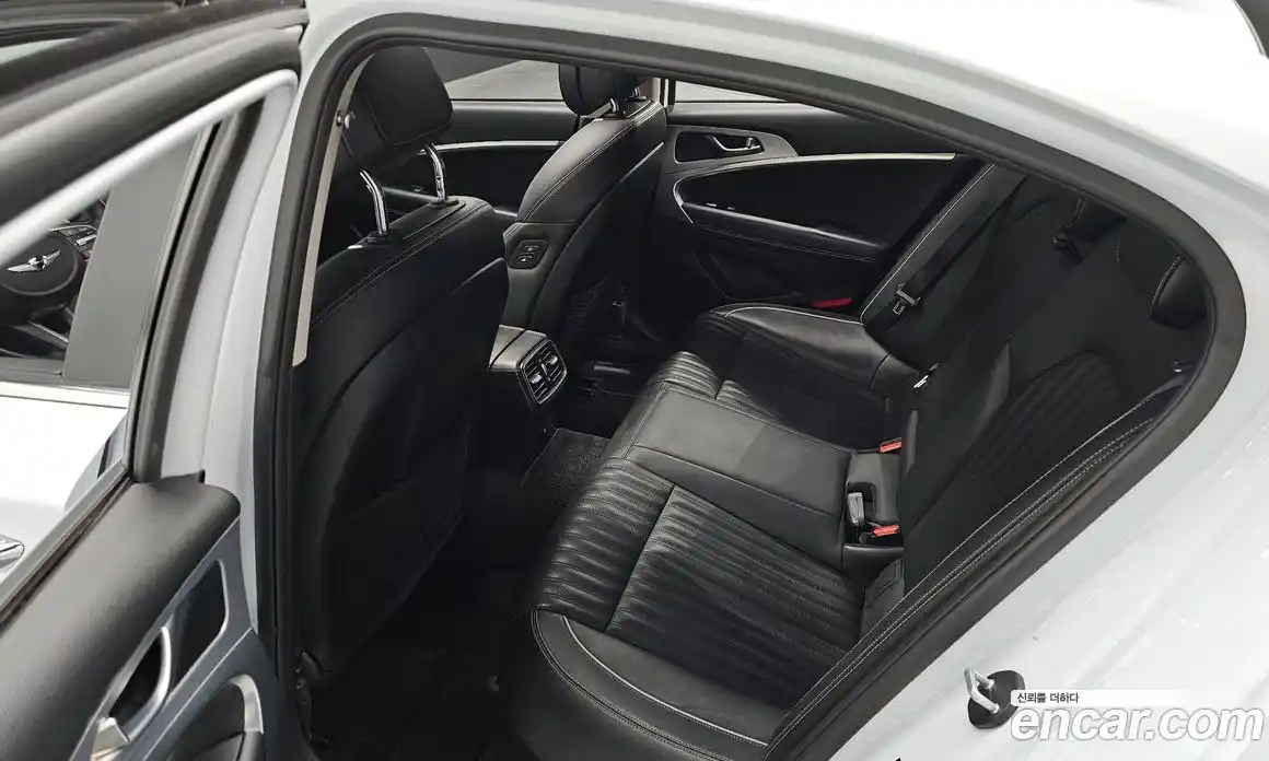 Genesis G70 2018 2.0 Автомат в Москве № 536737, фото 12