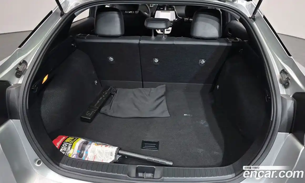 Toyota Prius 2018 1.8 Автомат в Москве № 537717, фото 19