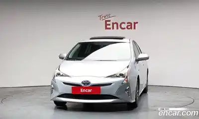 Toyota Prius 2018 1.8 Автомат в Москве № 537717, миниатюра 2