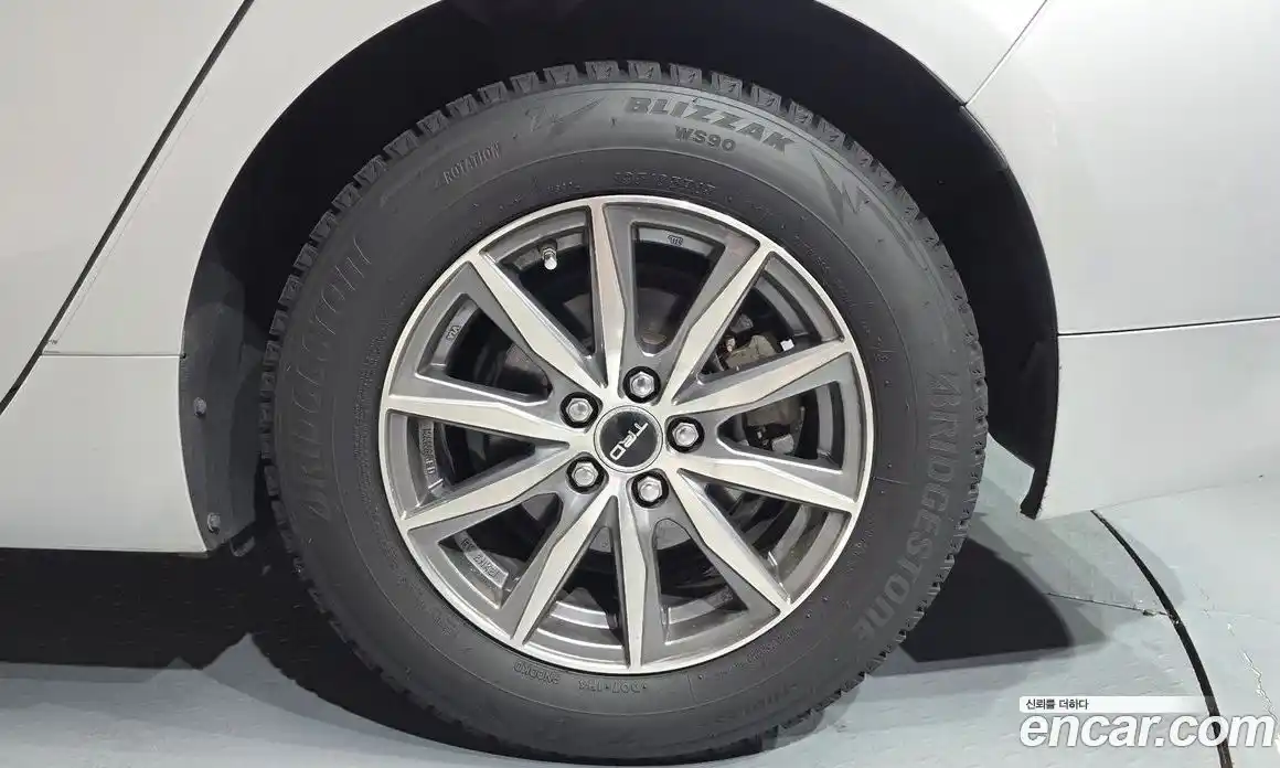 Toyota Prius 2018 1.8 Автомат в Москве № 537717, фото 4