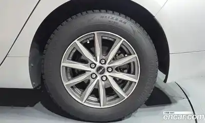 Toyota Prius 2018 1.8 Автомат в Москве № 537717, миниатюра 4