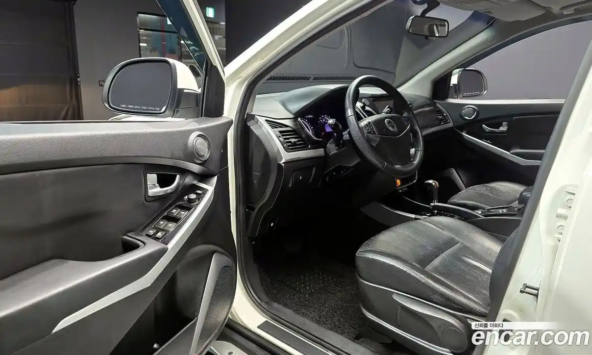 SsangYong Korando 2014 2.0 Автомат в Москве № 539073, фото 11