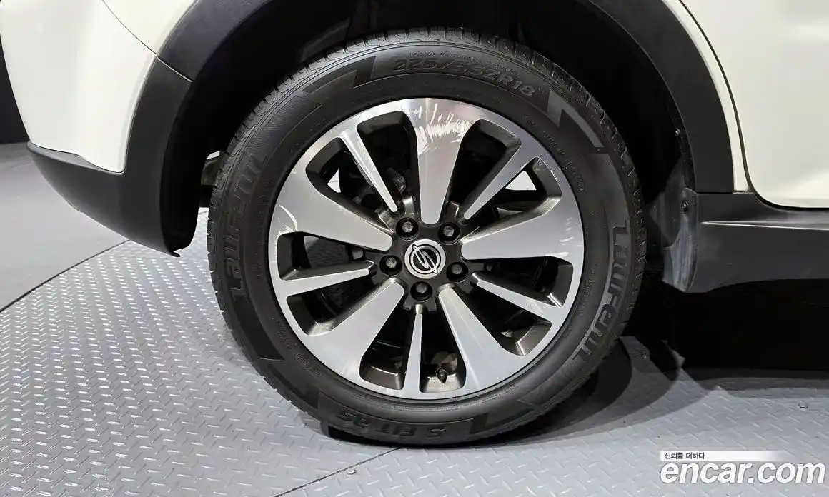 SsangYong Korando 2014 2.0 Автомат в Москве № 539073, фото 5