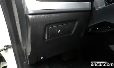 SsangYong Korando 2014 2.0 Автомат в Москве № 539073, миниатюра 6