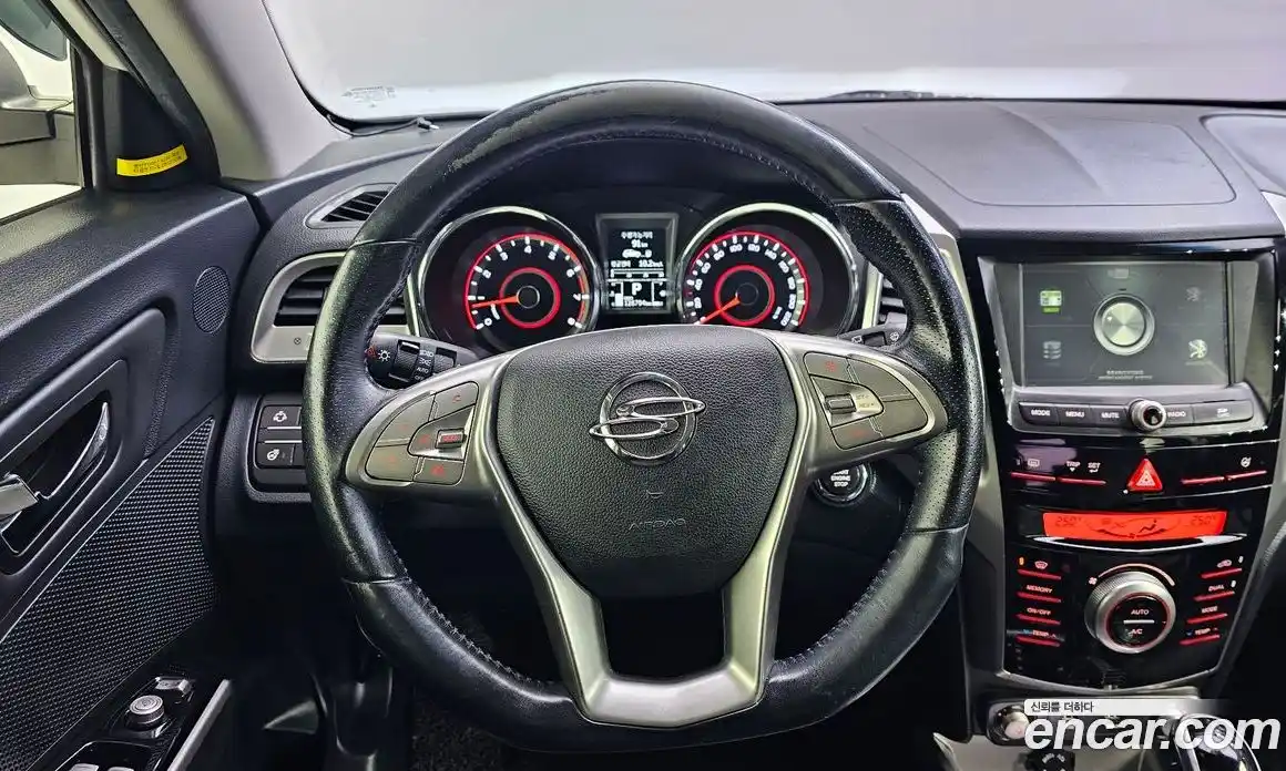 SsangYong TIBOLI 2015 1.6 Автомат в Москве № 539222, фото 13