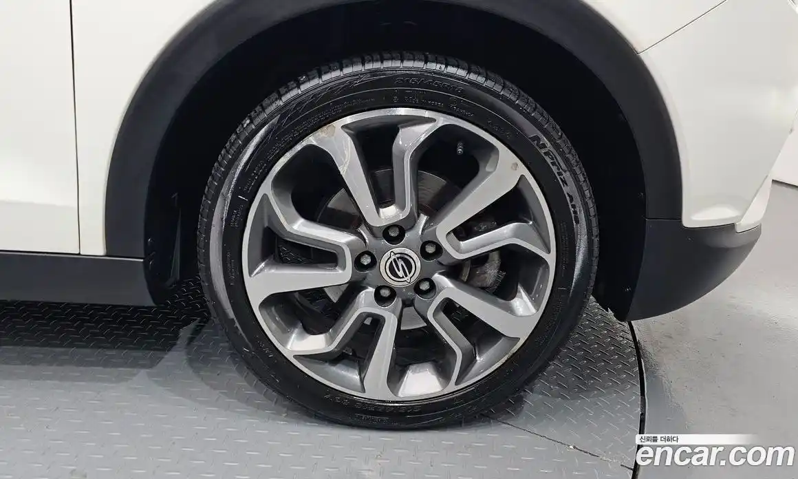 SsangYong TIBOLI 2015 1.6 Автомат в Москве № 539222, фото 5