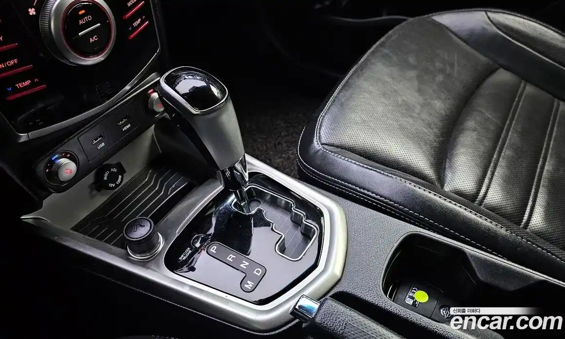 SsangYong TIBOLI 2015 1.6 Автомат в Москве № 539222, фото 9