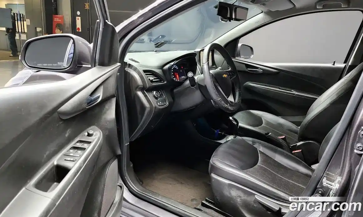 Chevrolet Spark 2016 1.0 Автомат в Москве № 540369, фото 11