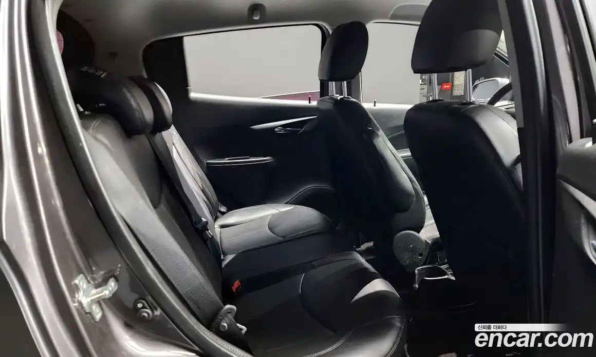 Chevrolet Spark 2016 1.0 Автомат в Москве № 540369, фото 12