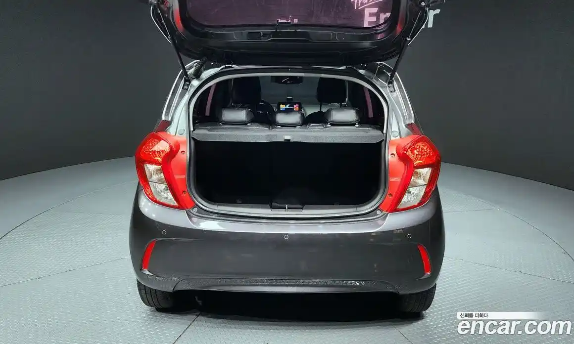 Chevrolet Spark 2016 1.0 Автомат в Москве № 540369, фото 20