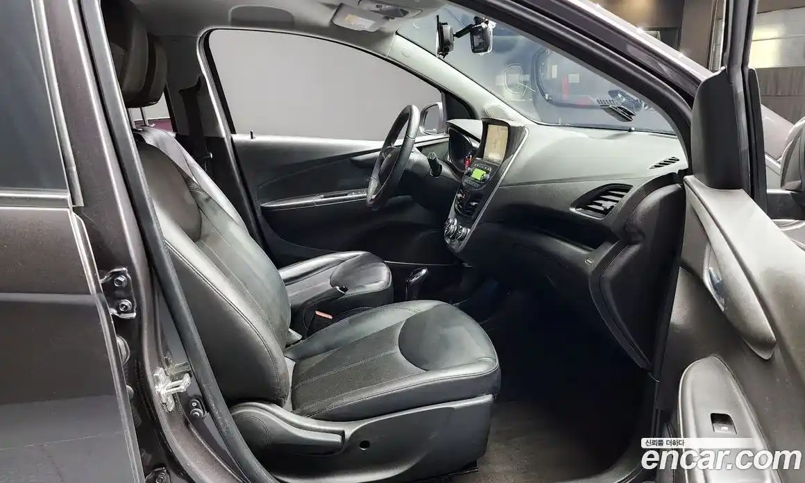 Chevrolet Spark 2016 1.0 Автомат в Москве № 540369, фото 10