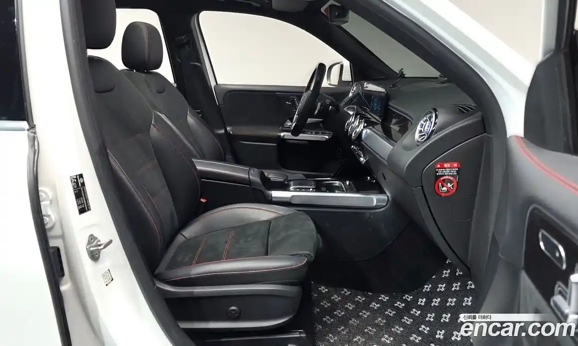 Mercedes-Benz GLB-Class 2021 2.0 Автомат в Москве № 542716, фото 9