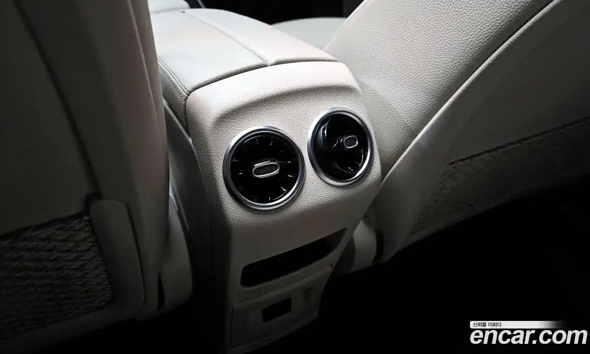 Mercedes-Benz GLB-Class 2021 2.0 Автомат в Москве № 543618, фото 18