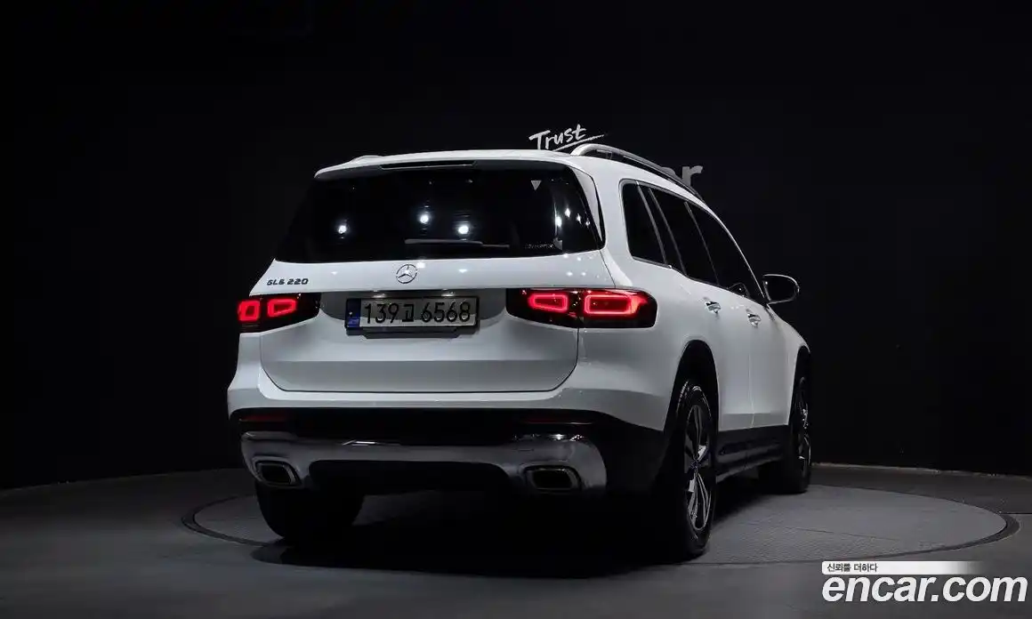 Mercedes-Benz GLB-Class 2021 2.0 Автомат в Москве № 543618, фото 4