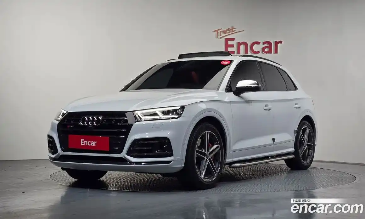 Audi SQ5 2020 3.0 Автомат в Москве № 543785, фото 1