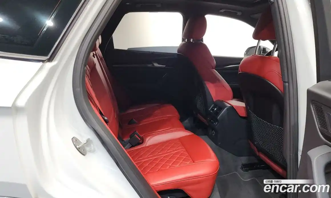 Audi SQ5 2020 3.0 Автомат в Москве № 543785, фото 12